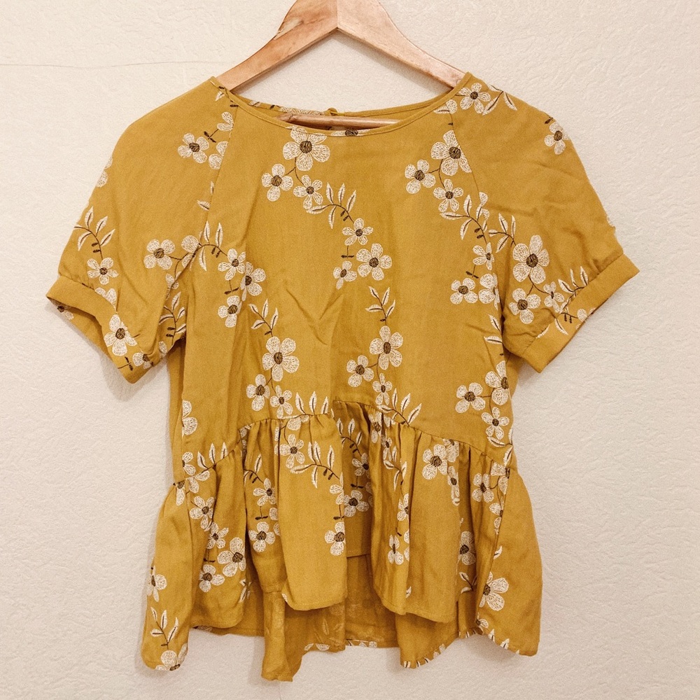Babydoll Top w/ simple flower design
